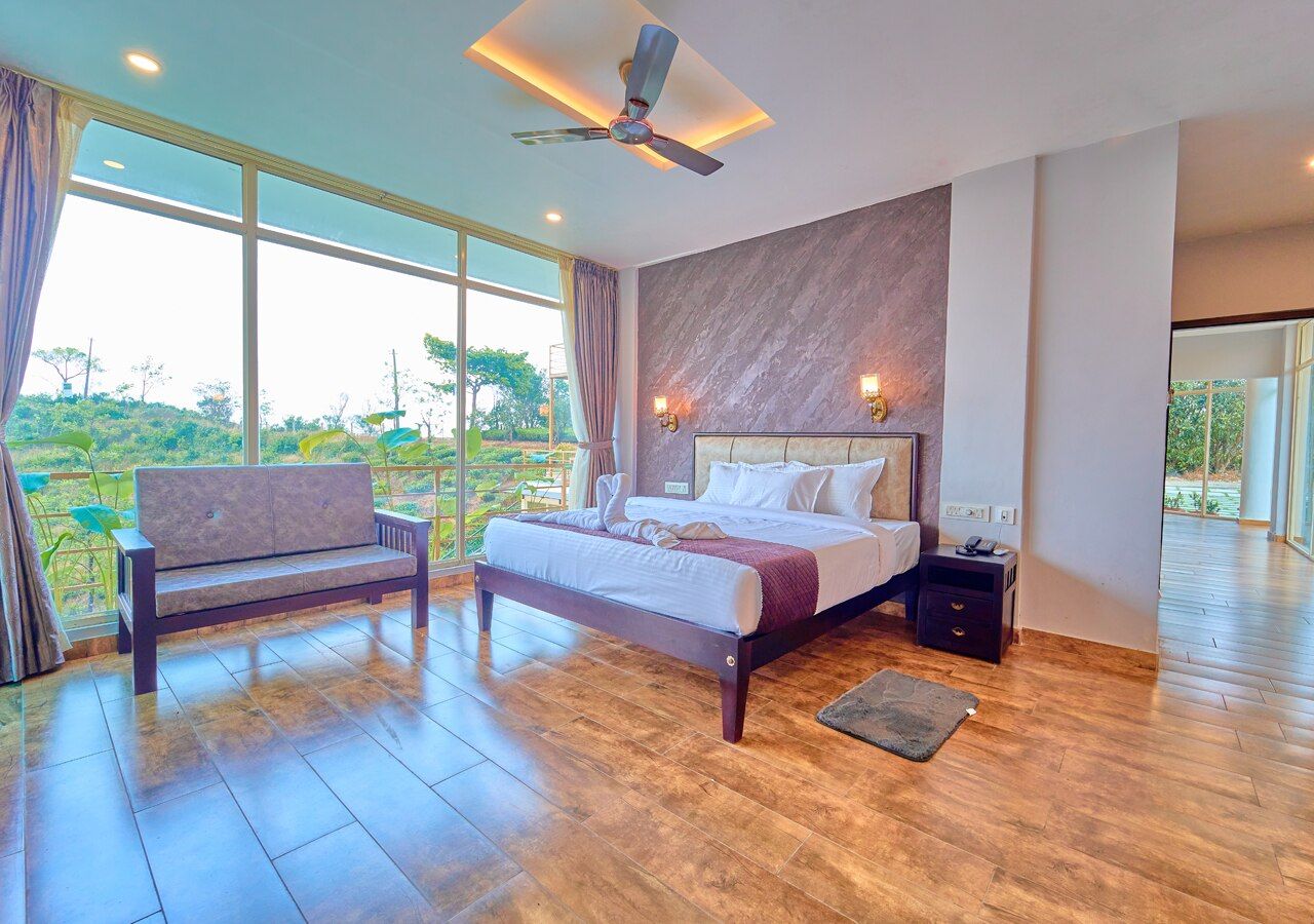 Irish County Pool Resort Vagamon by VOYE HOMES Standard Room 4