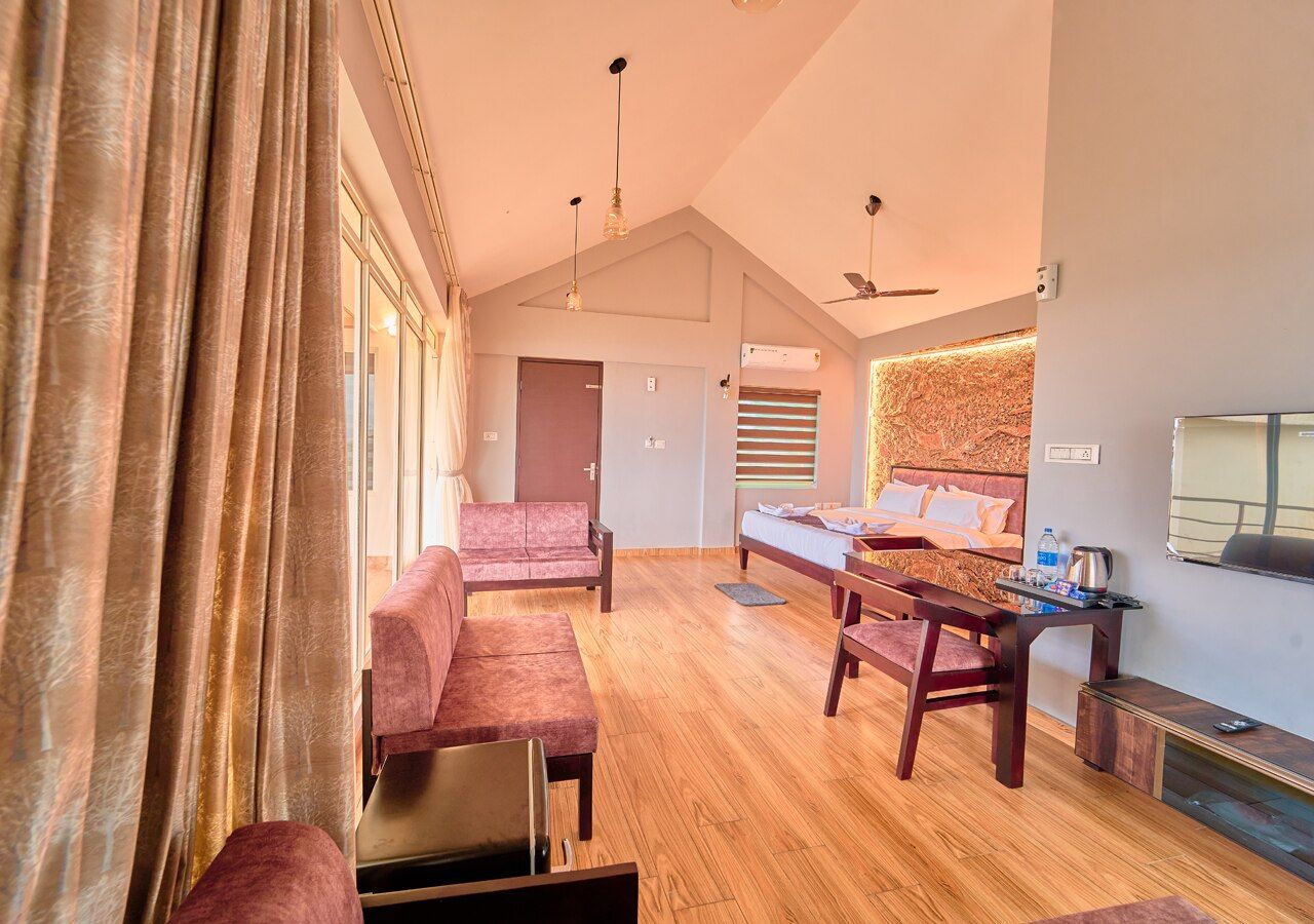 Irish County Pool Resort Vagamon by VOYE HOMES Standard Room 8