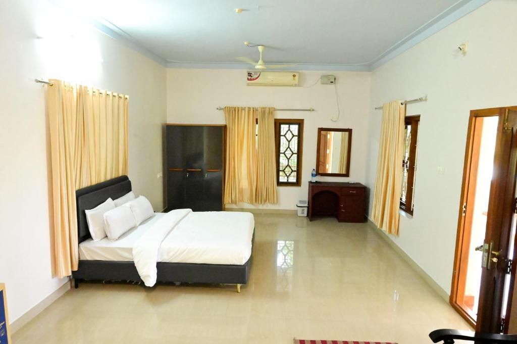 Super Deluxe Double Room with Balcony