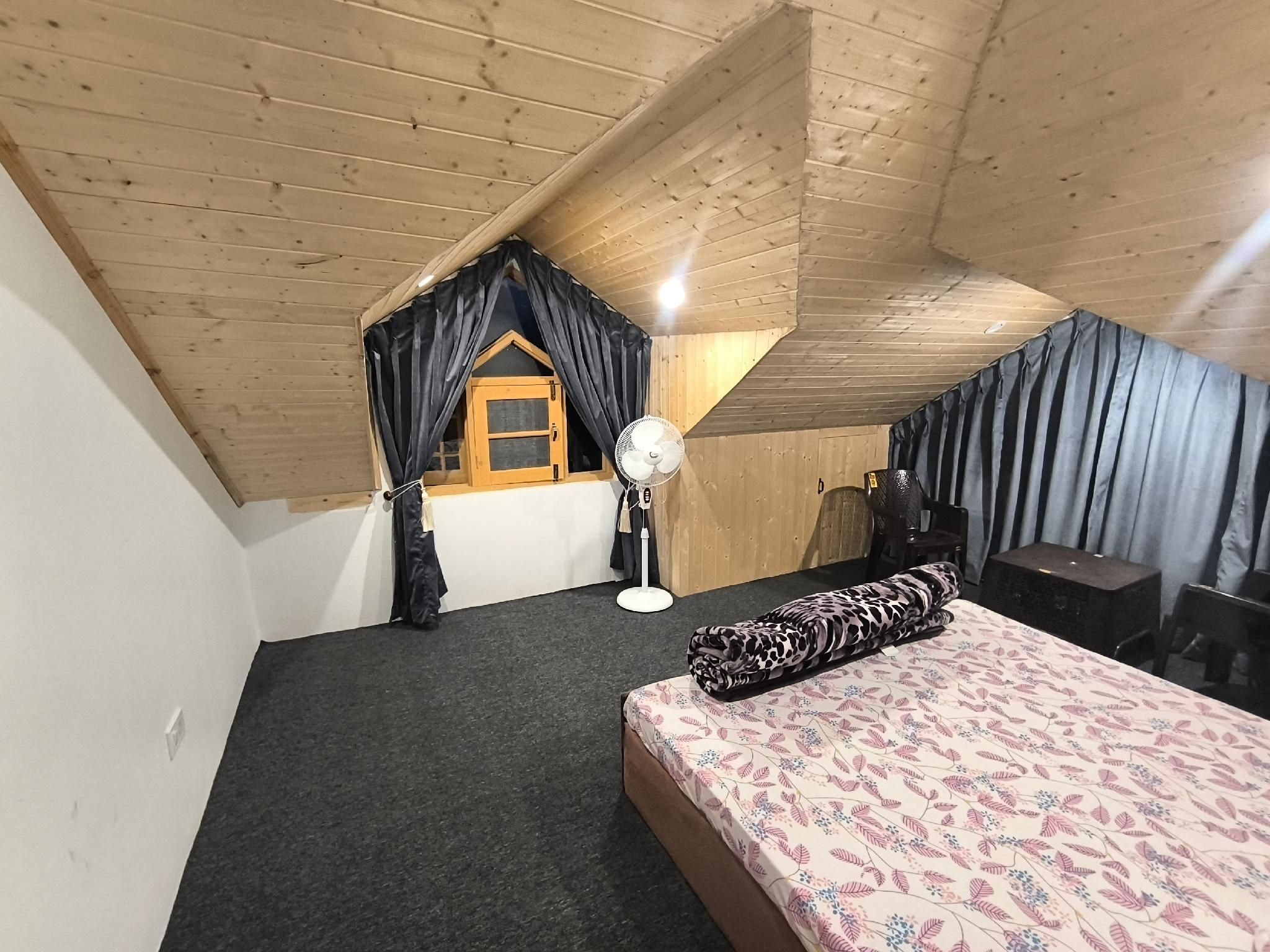 Deluxe Room - 1 Parking Available