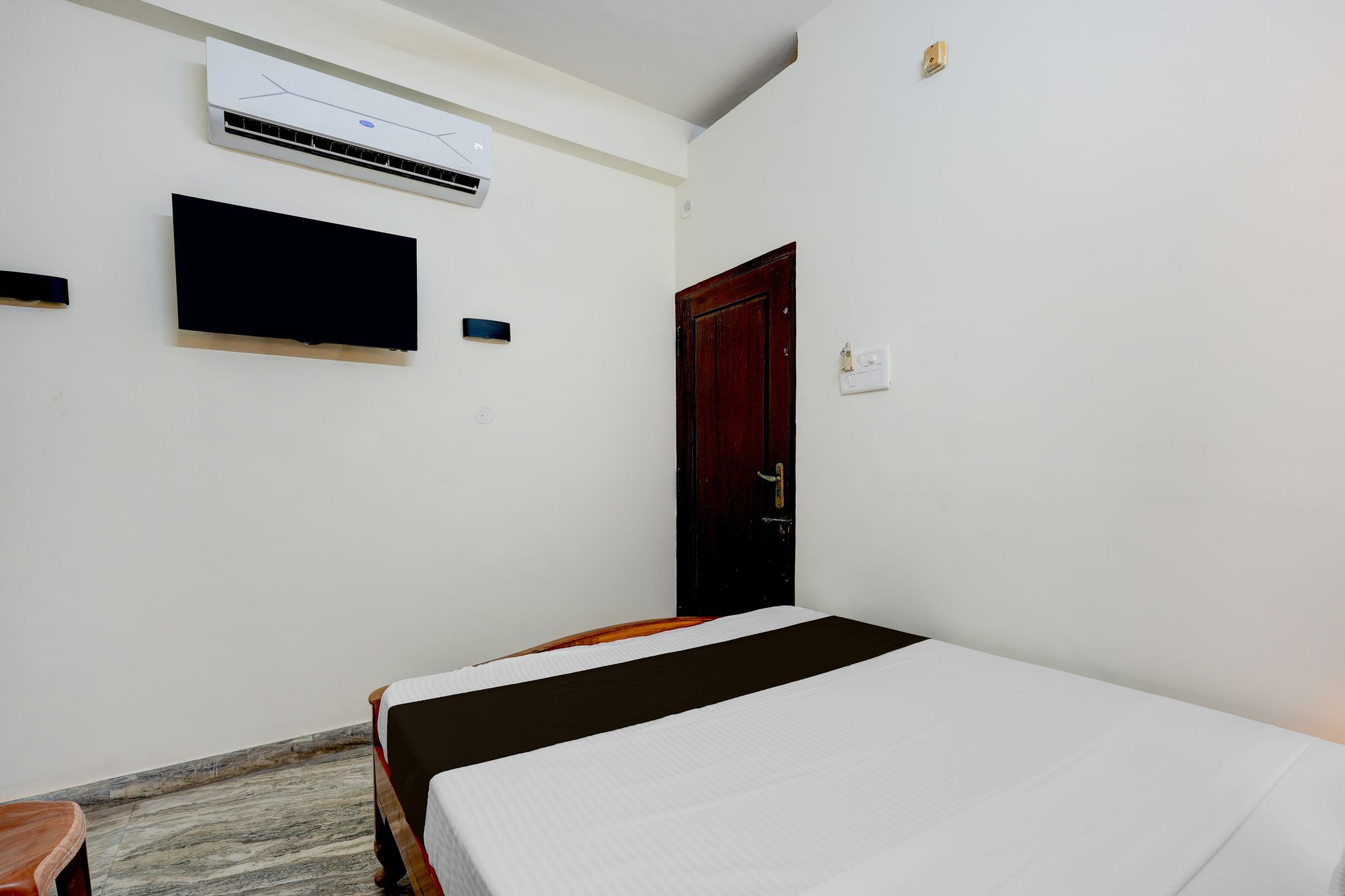 Hotel O Chennai Central Railway Station Formerly Annakilly Tower Guest House CLASSIC 4