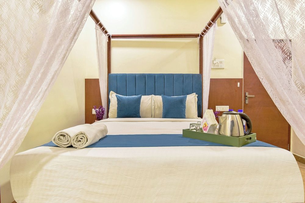 THE Solitaire Residency Luxury Suite 2