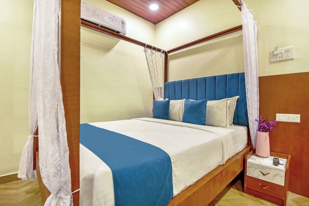 THE Solitaire Residency Luxury Suite 4