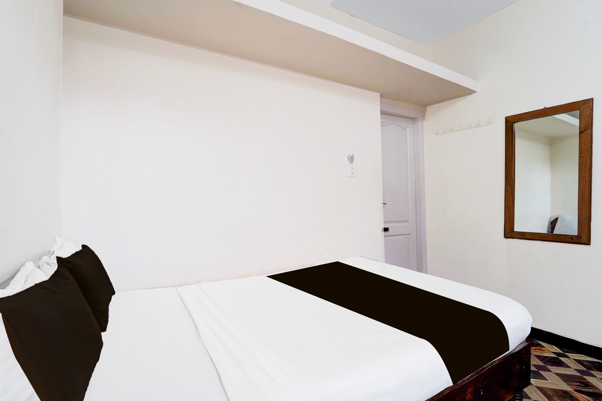 Hotel O RB Residency Classic 9