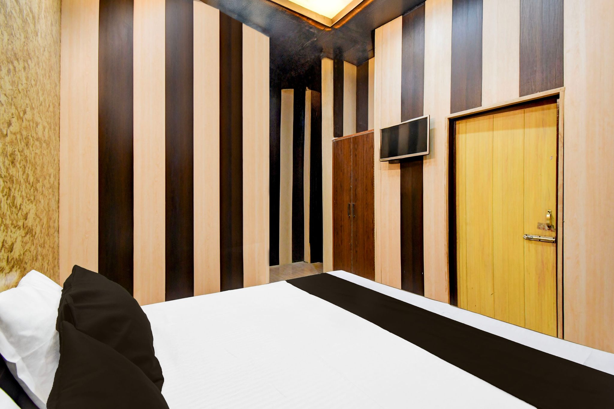 Super HOTEL O TRIVENI Classic 16