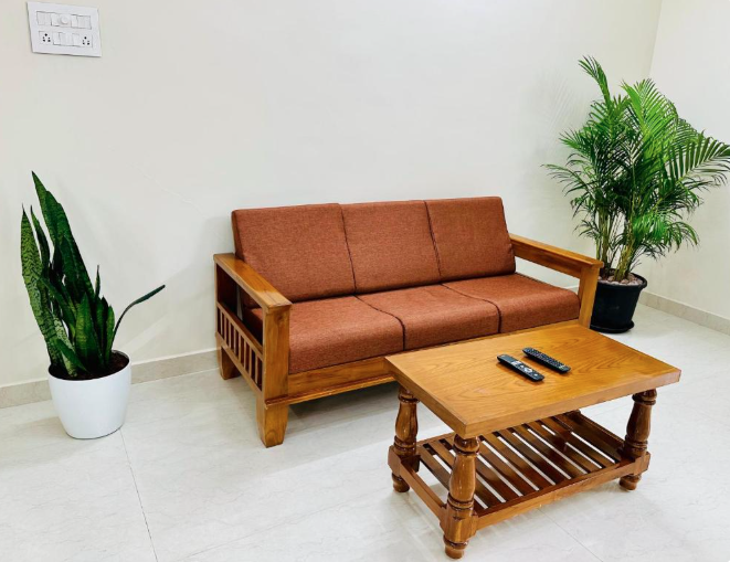 TrueLife Homestays - Sai Nivas - 3BHK AC Apartments for group of families - Best location - Flyover 