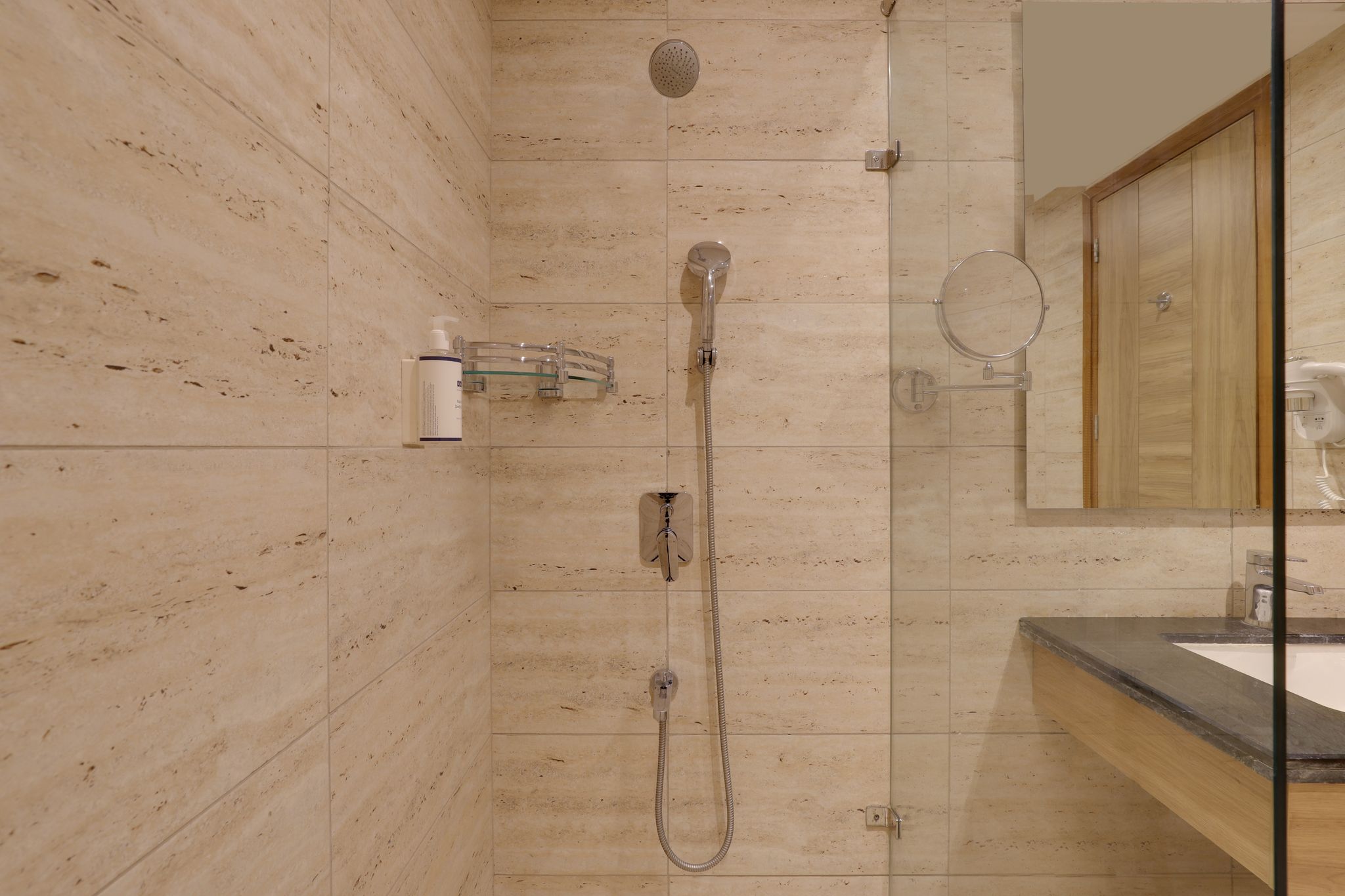 Keys Lite by Lemon Tree Hotels, Urban Square, Udaipur Standard Room - City View 5