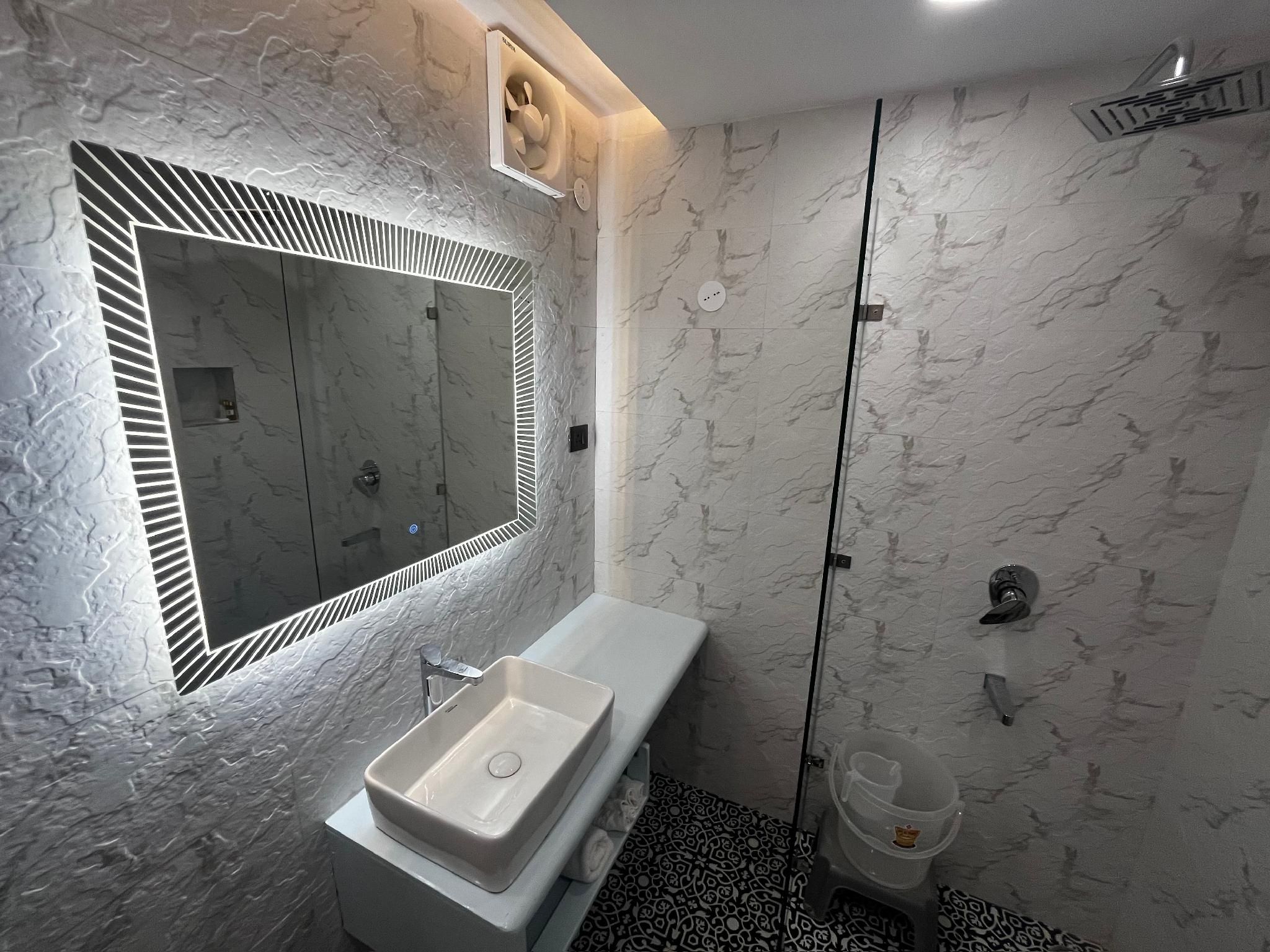 The Warrick Homestay, A Luxe Stay Near Mall Road Deluxe Room 3