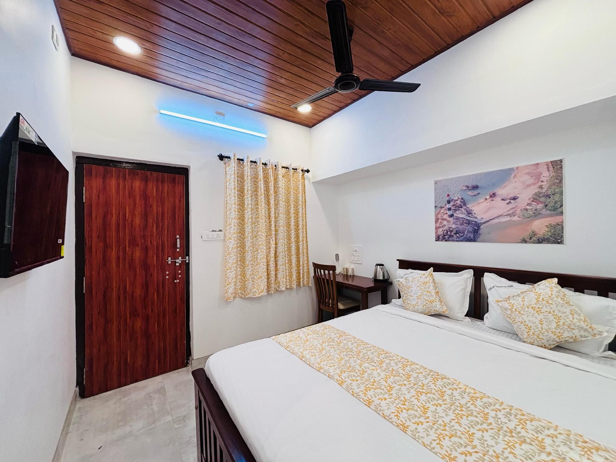 Udupi Temple Inn Superior Double 2