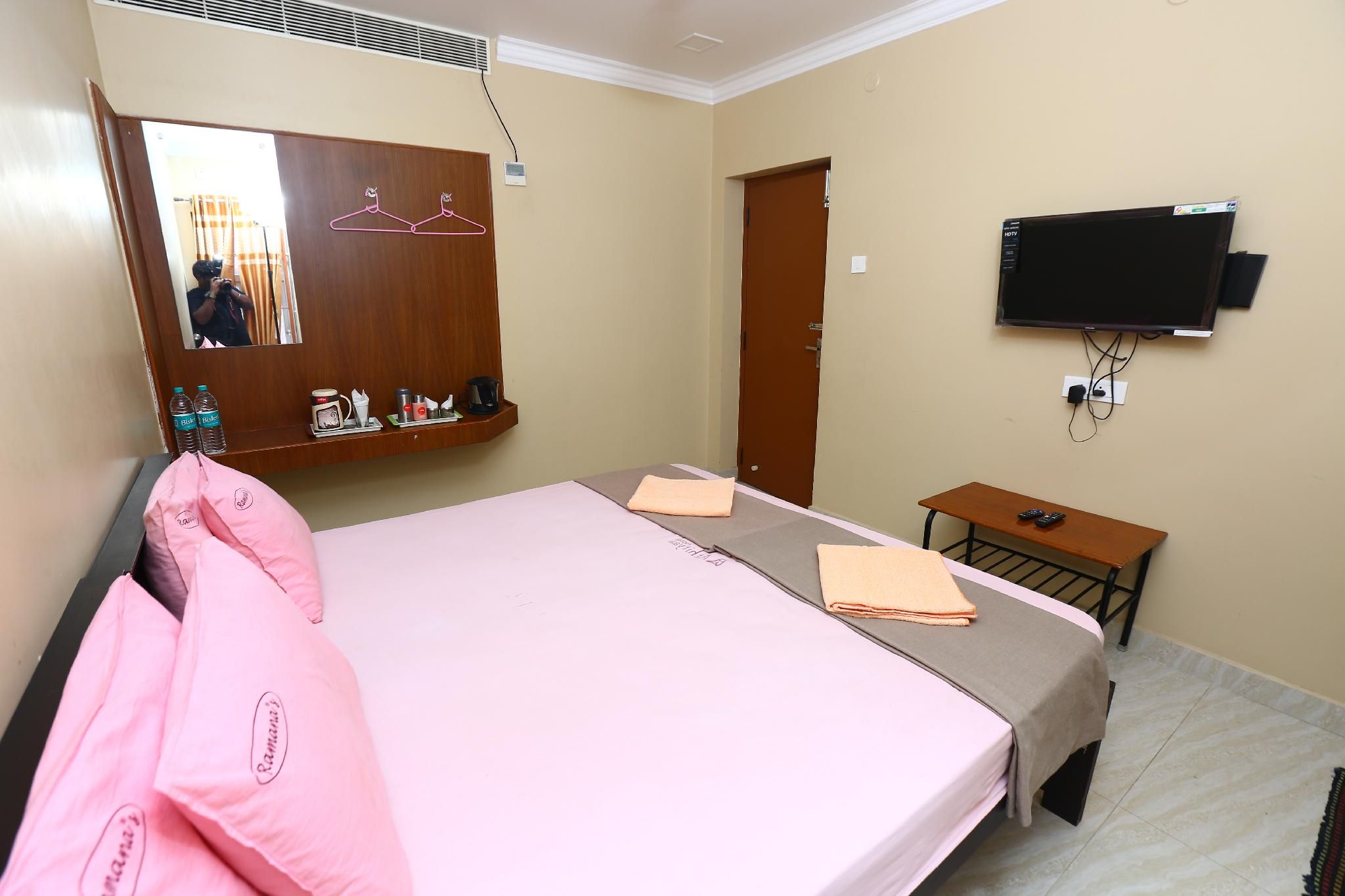 Interconnecting Family Rooms