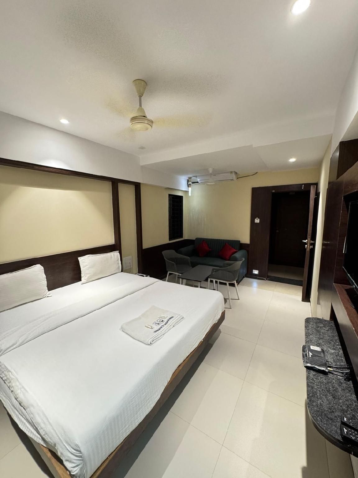 Executive Room with Air Conditioning