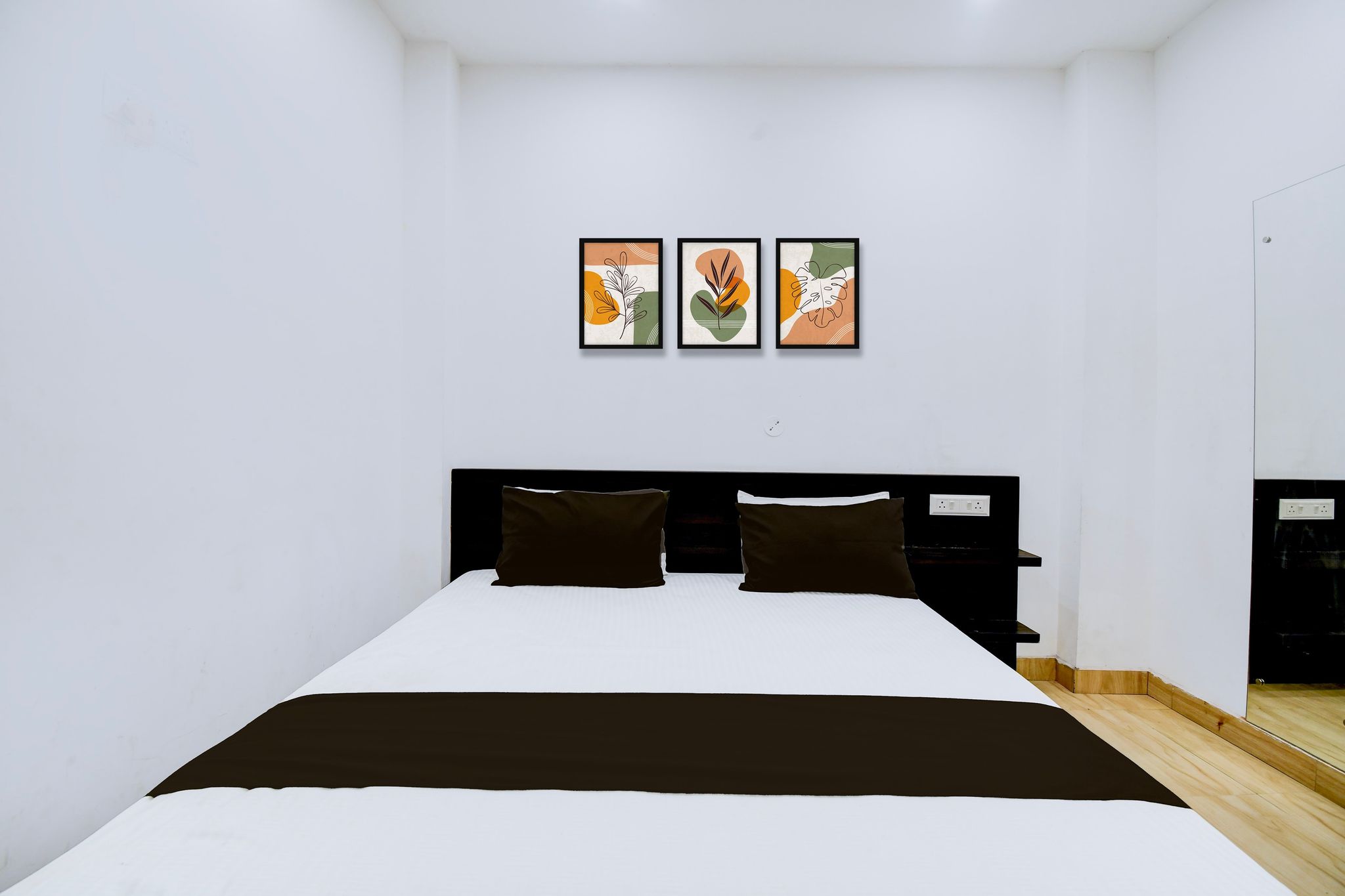 Hotel O Avani's Hotel Classic 9