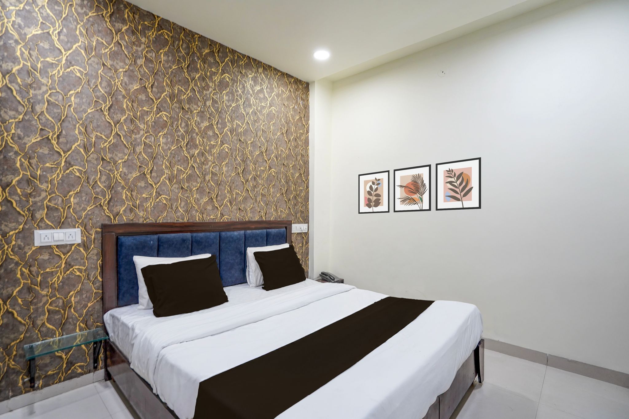 Collection O Satya Sai Square Formerly Hotel Crystal Inn Classic 11