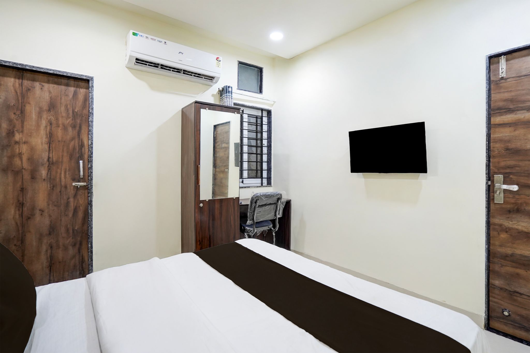 Collection O Satya Sai Square Formerly Hotel Crystal Inn Classic 12