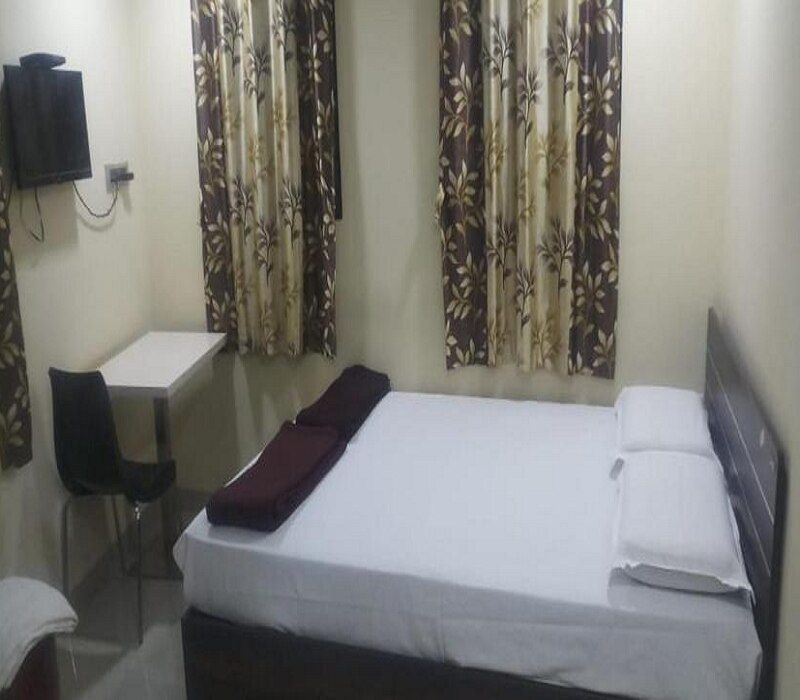 Single Room with Fan