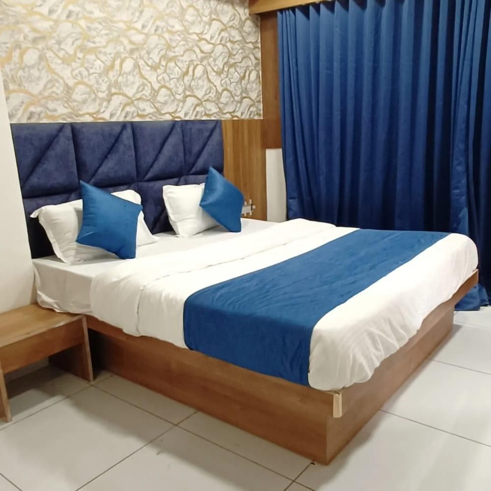 Hotel Madhur Deluxe Double or Twin 2