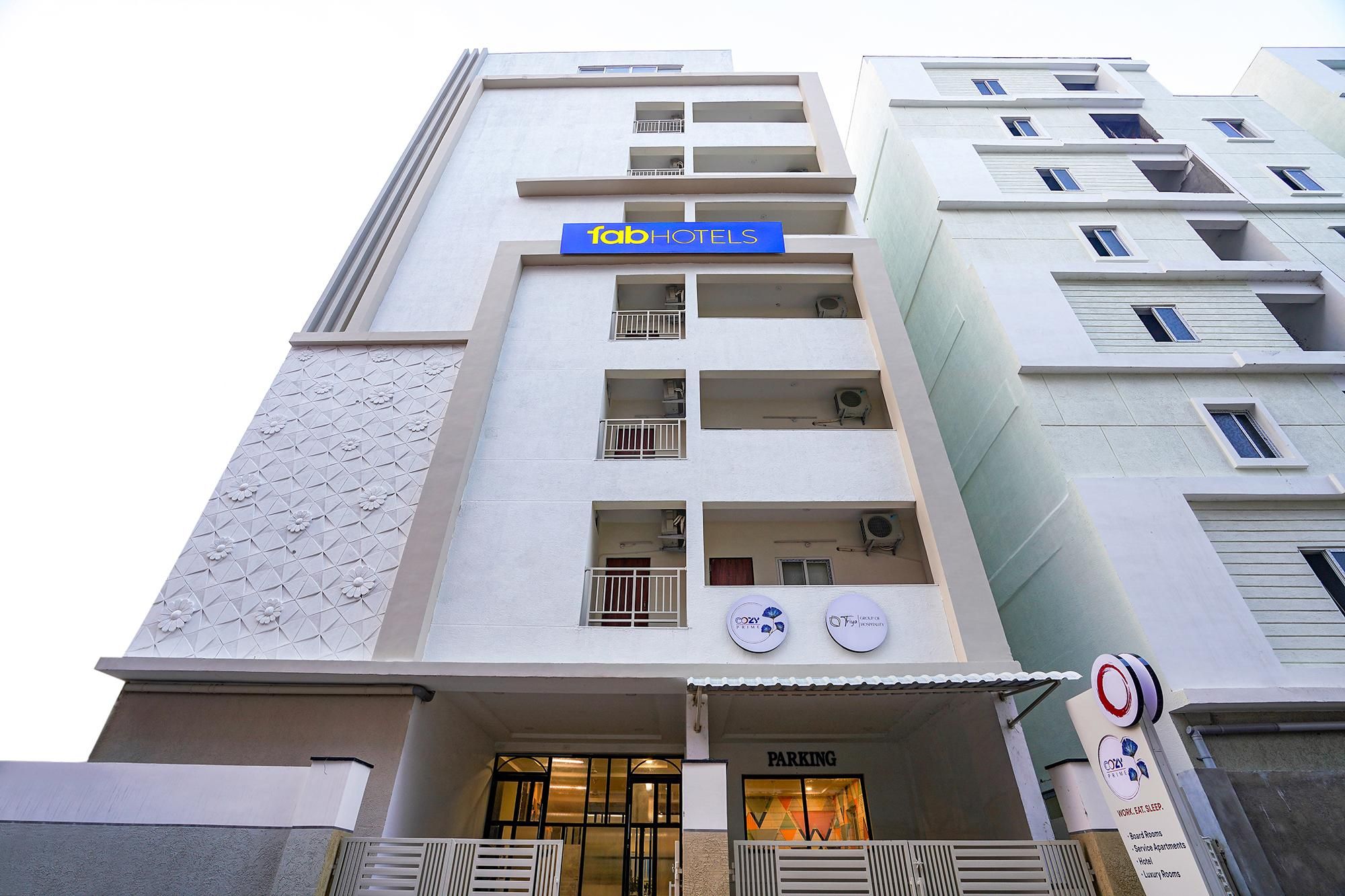 FabHotel Prime Cozy Prime - Nr Hitech City Metro Station