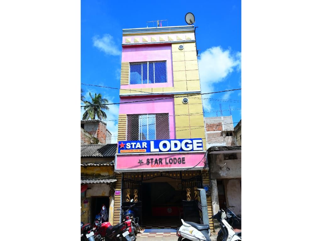 DhamStay Hotel Star Lodge Near Beach Puri