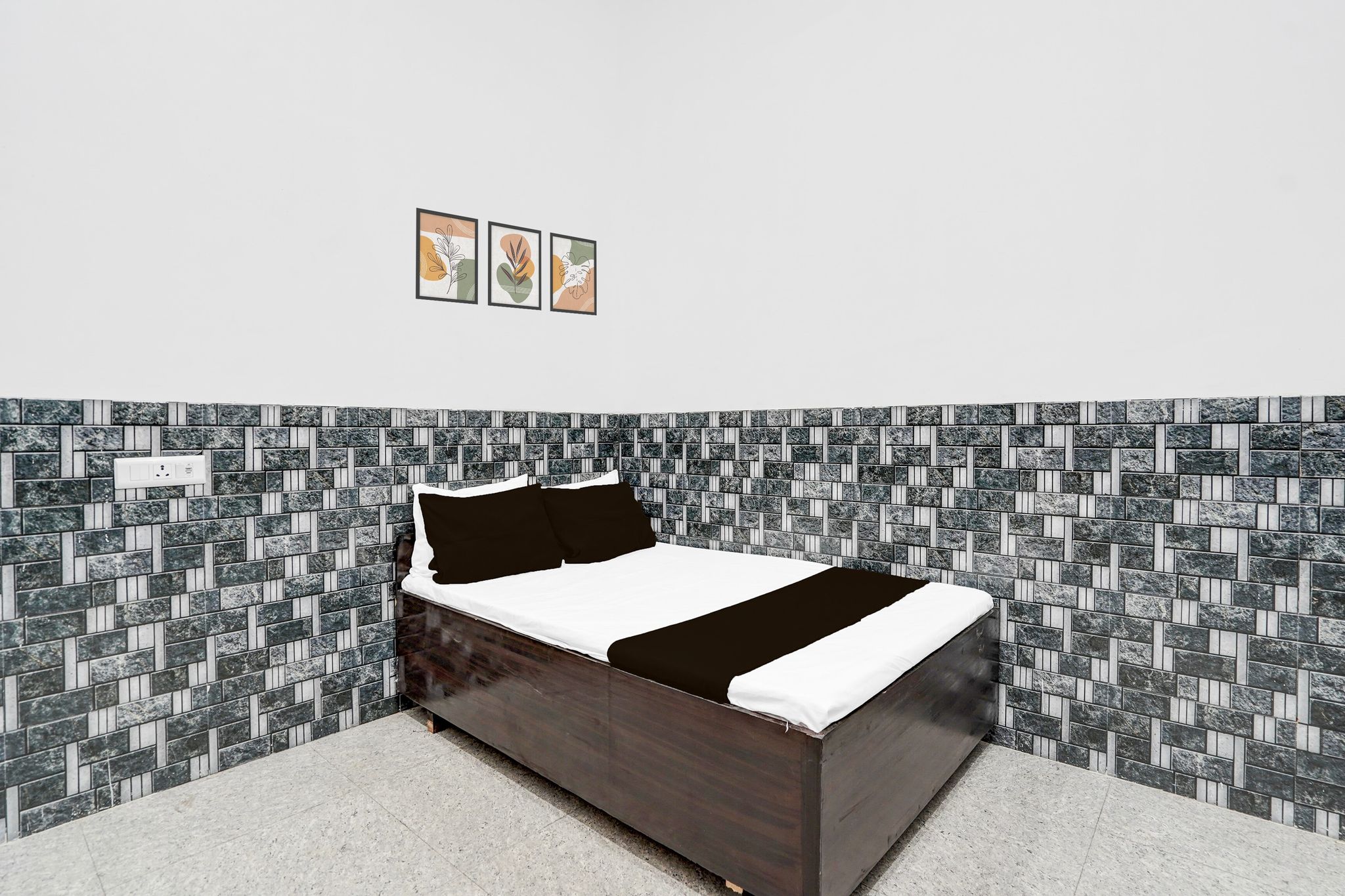 Hotel O by OYO Galaxy Hotel Classic 4