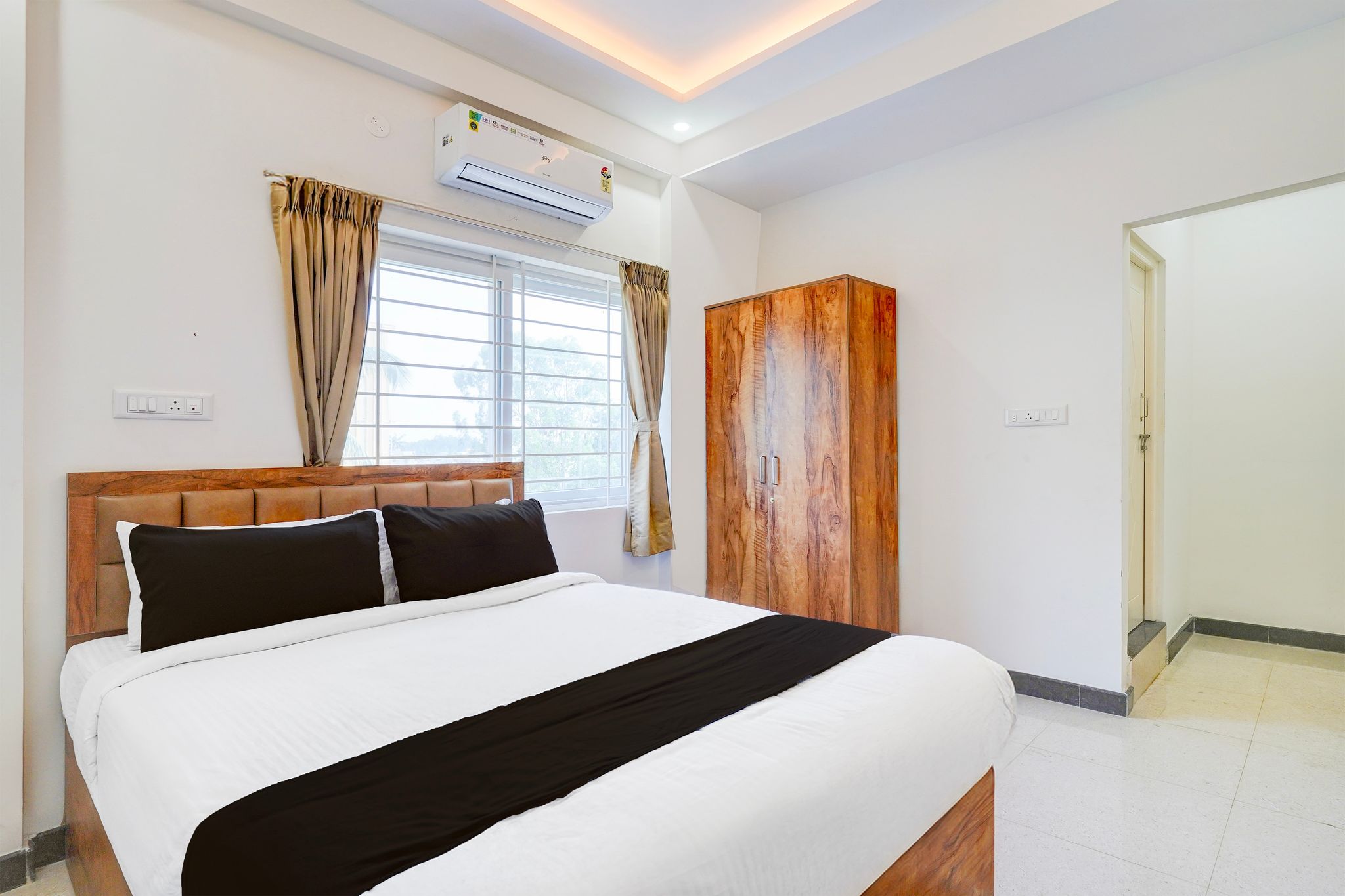 Hotel O TRISHIKA LUXURY ROOMS Classic 11