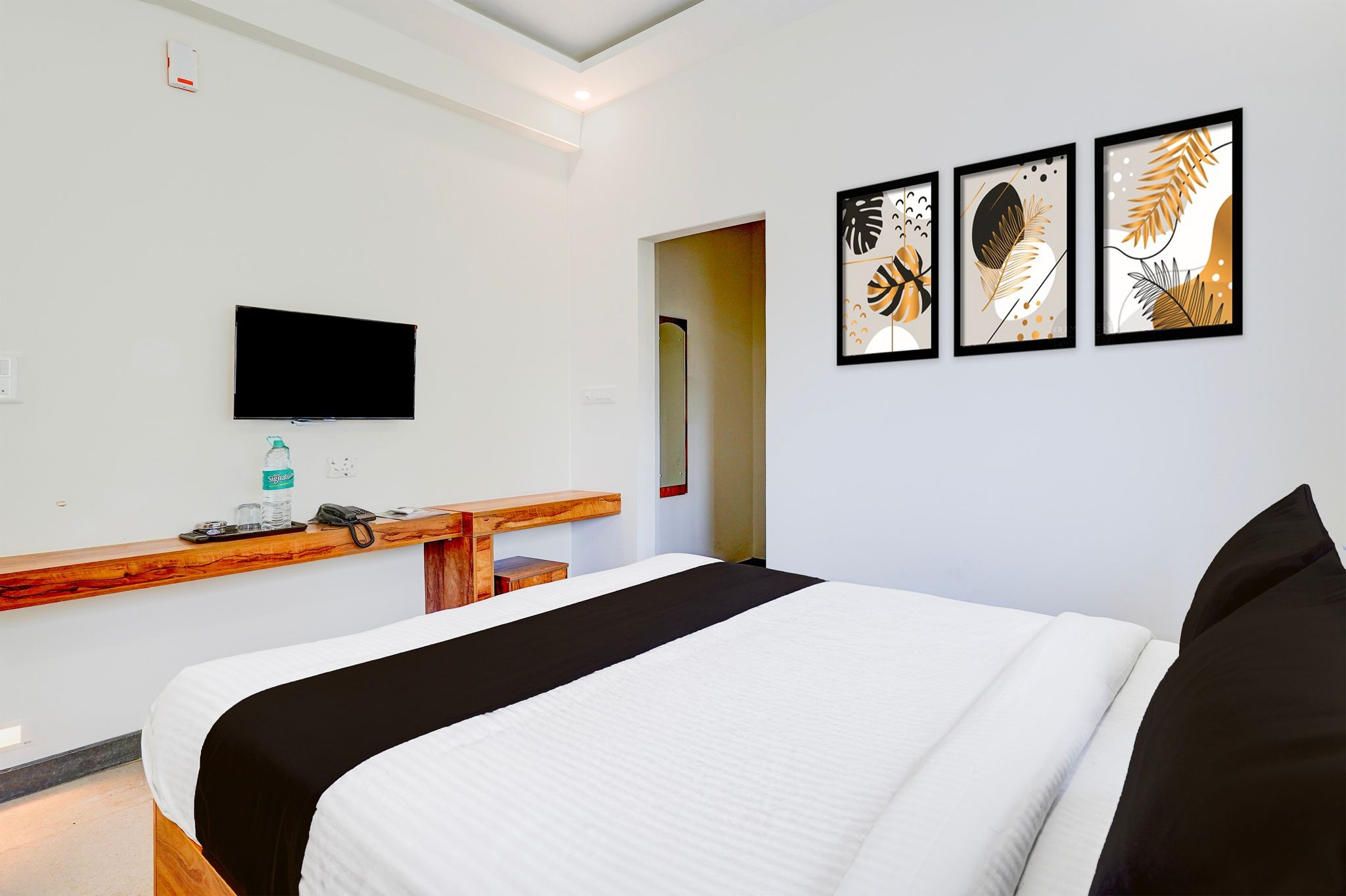 Hotel O TRISHIKA LUXURY ROOMS Classic 14