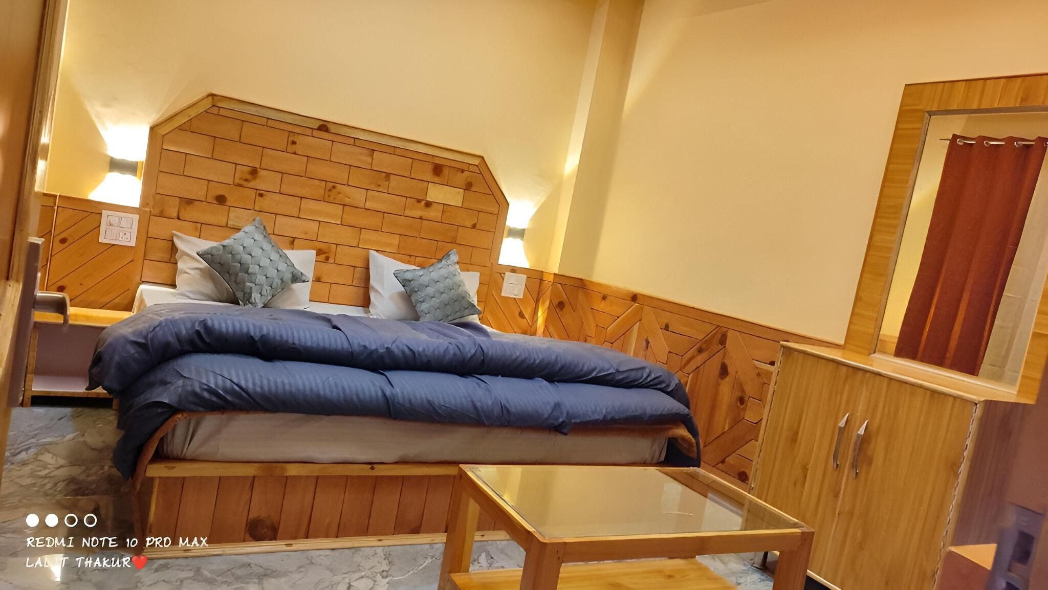 Double Room with Mountain View