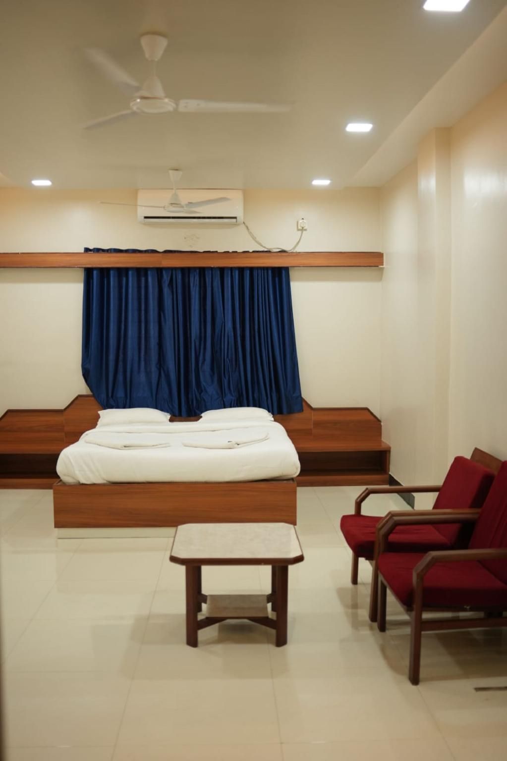 Deluxe Air Conditioning Room