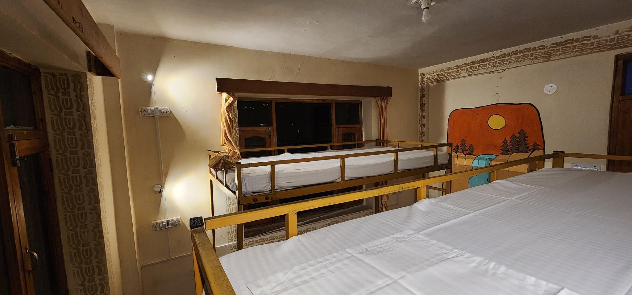 Mixed Dormitory Room