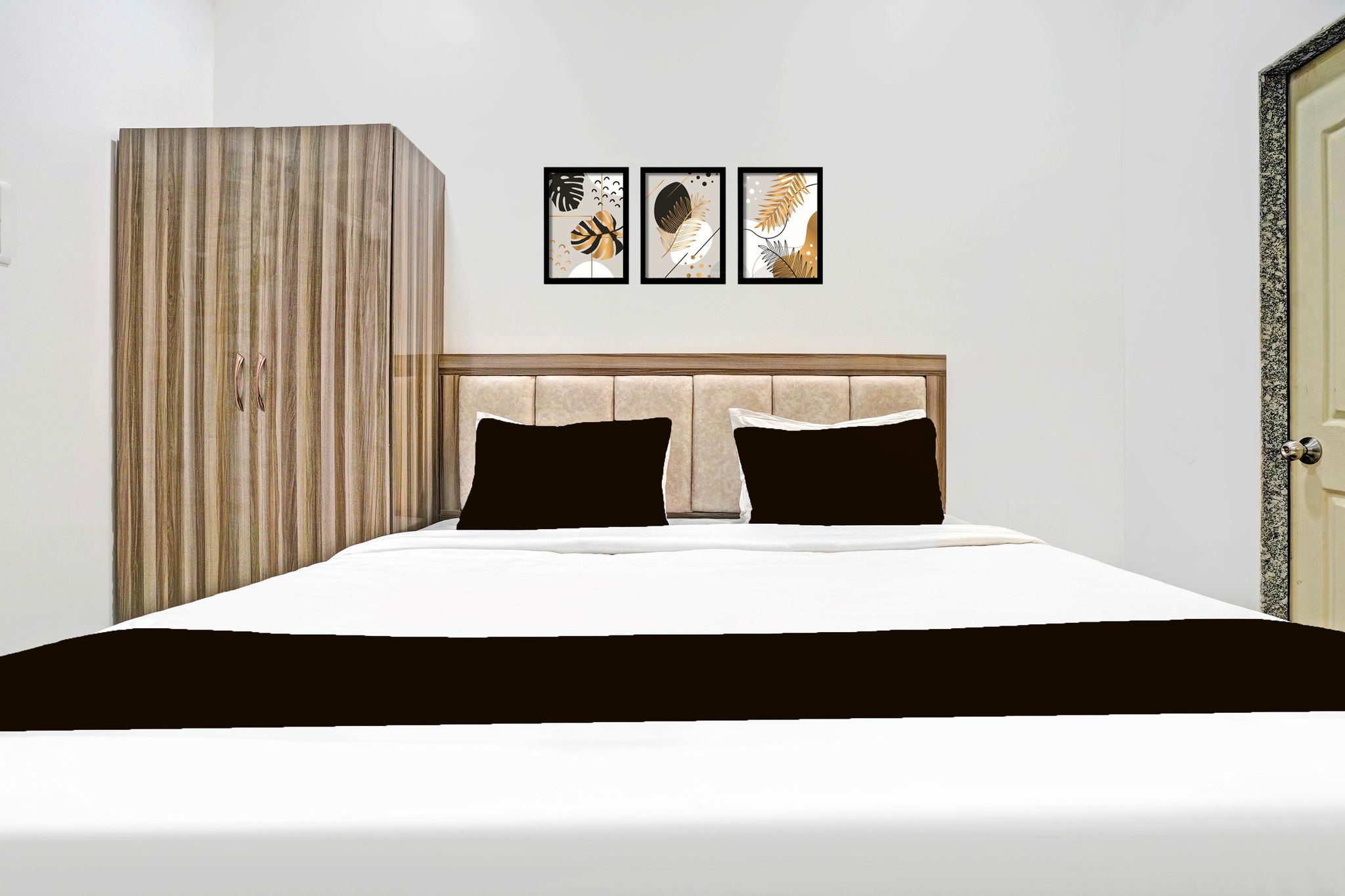 Hotel O Yash Residency Classic 8