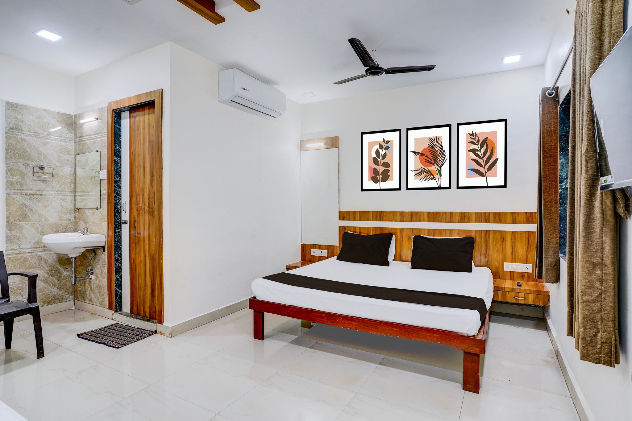 Hotel O Shree Prabhat Classic 3