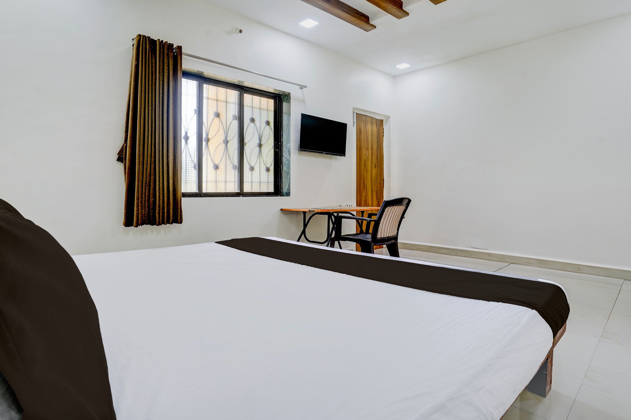 Hotel O Shree Prabhat Classic 5