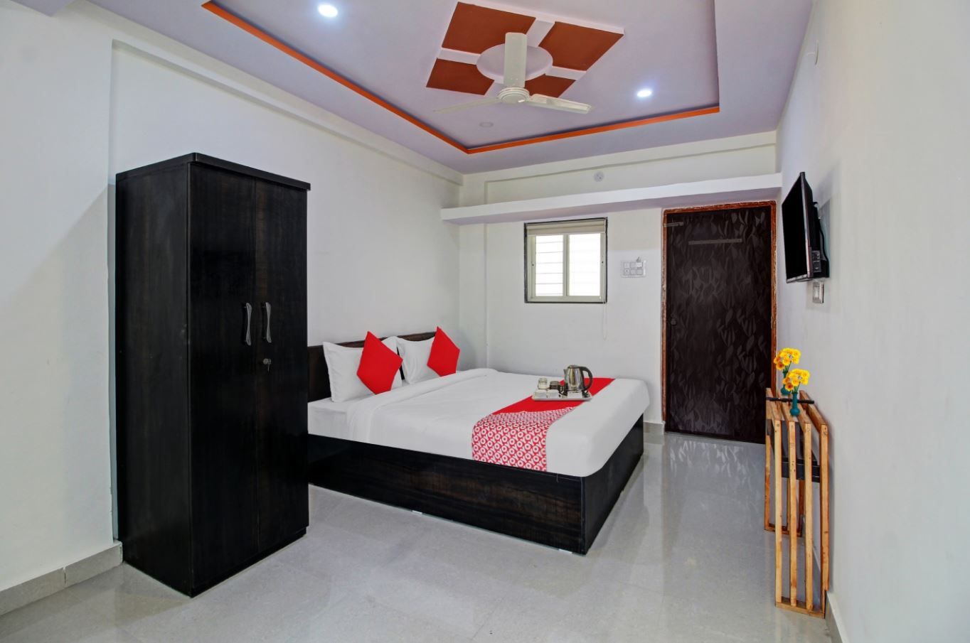 Hotel O Surya