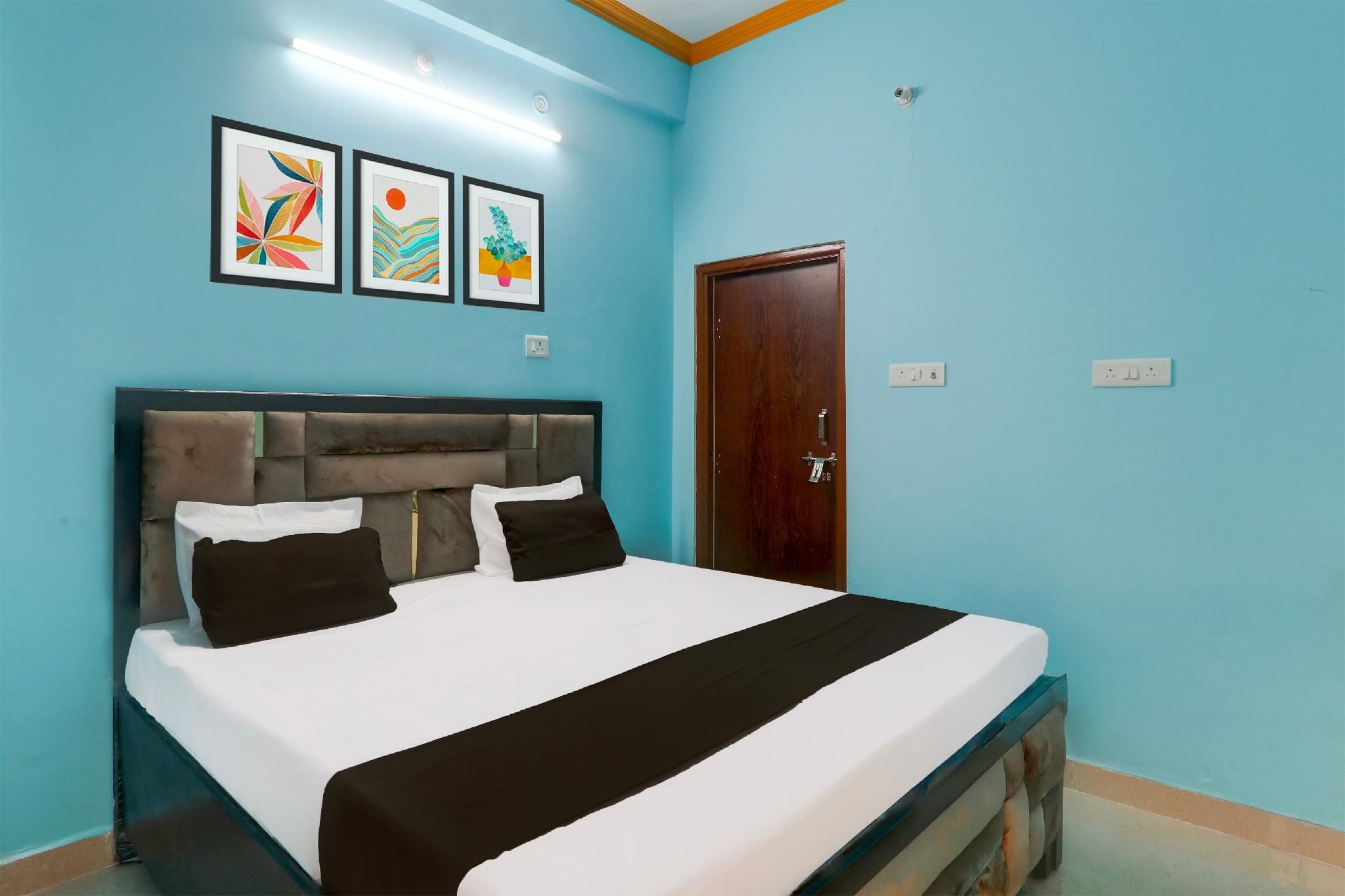 Super OYO 829830 HOTEL SK classic 2