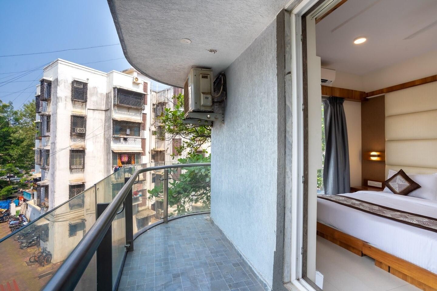 Two Bedroom Apartment Near Mumbai Airport & BKC