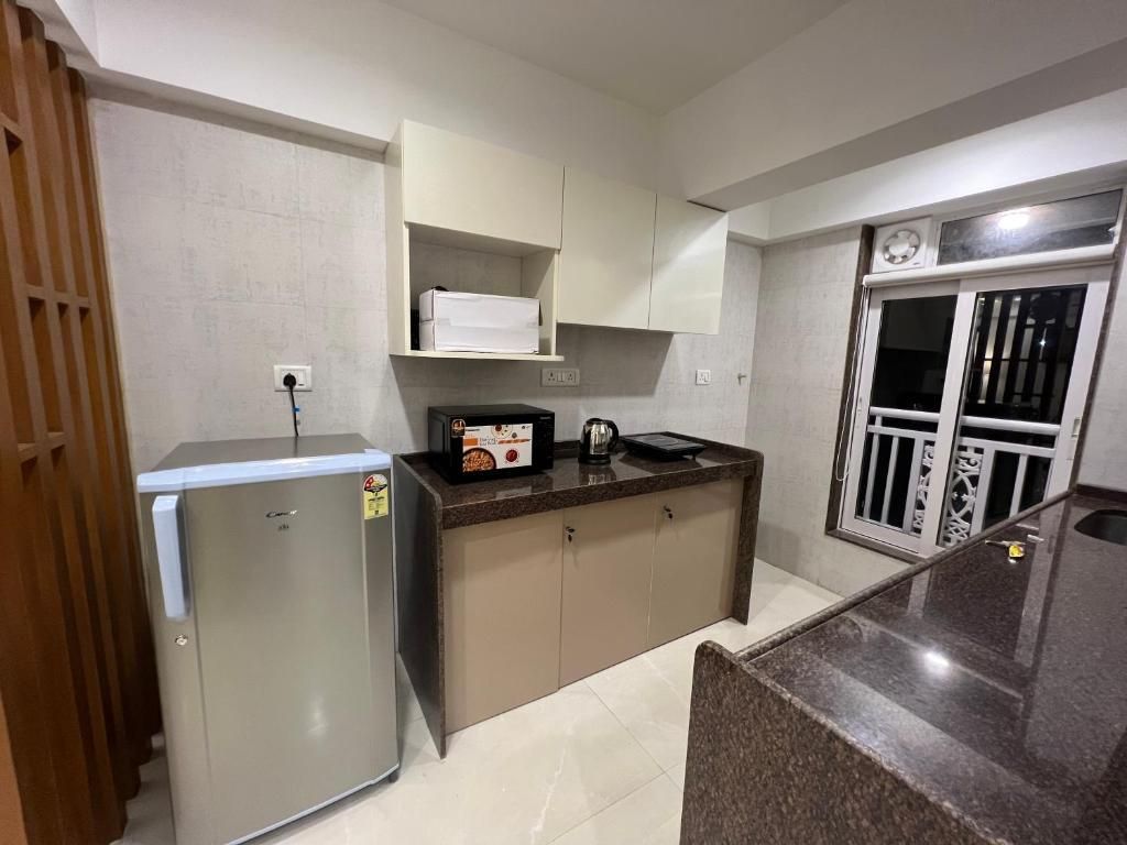 2BR Mumbai theme service apartment for staycation by FLORA STAYS