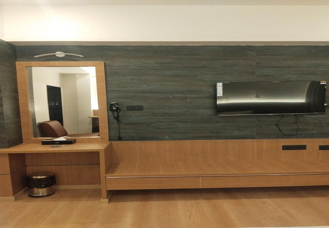 Calla Llily By The Brook Garden View 3