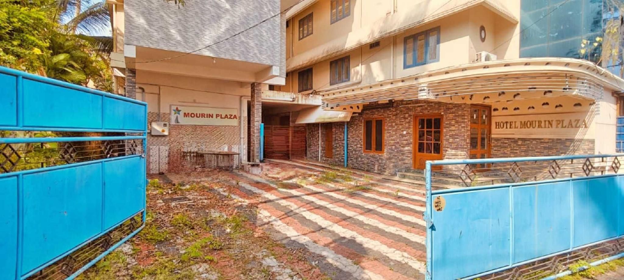 Super Townhouse Green Field Stadium Karyavattom