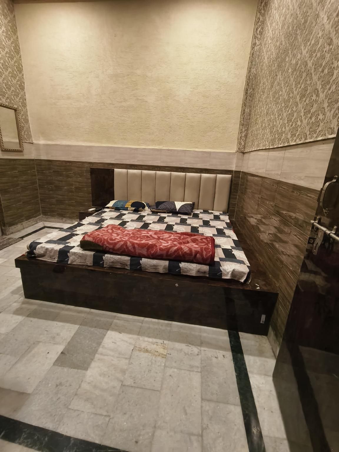 AC Deluxe Room 