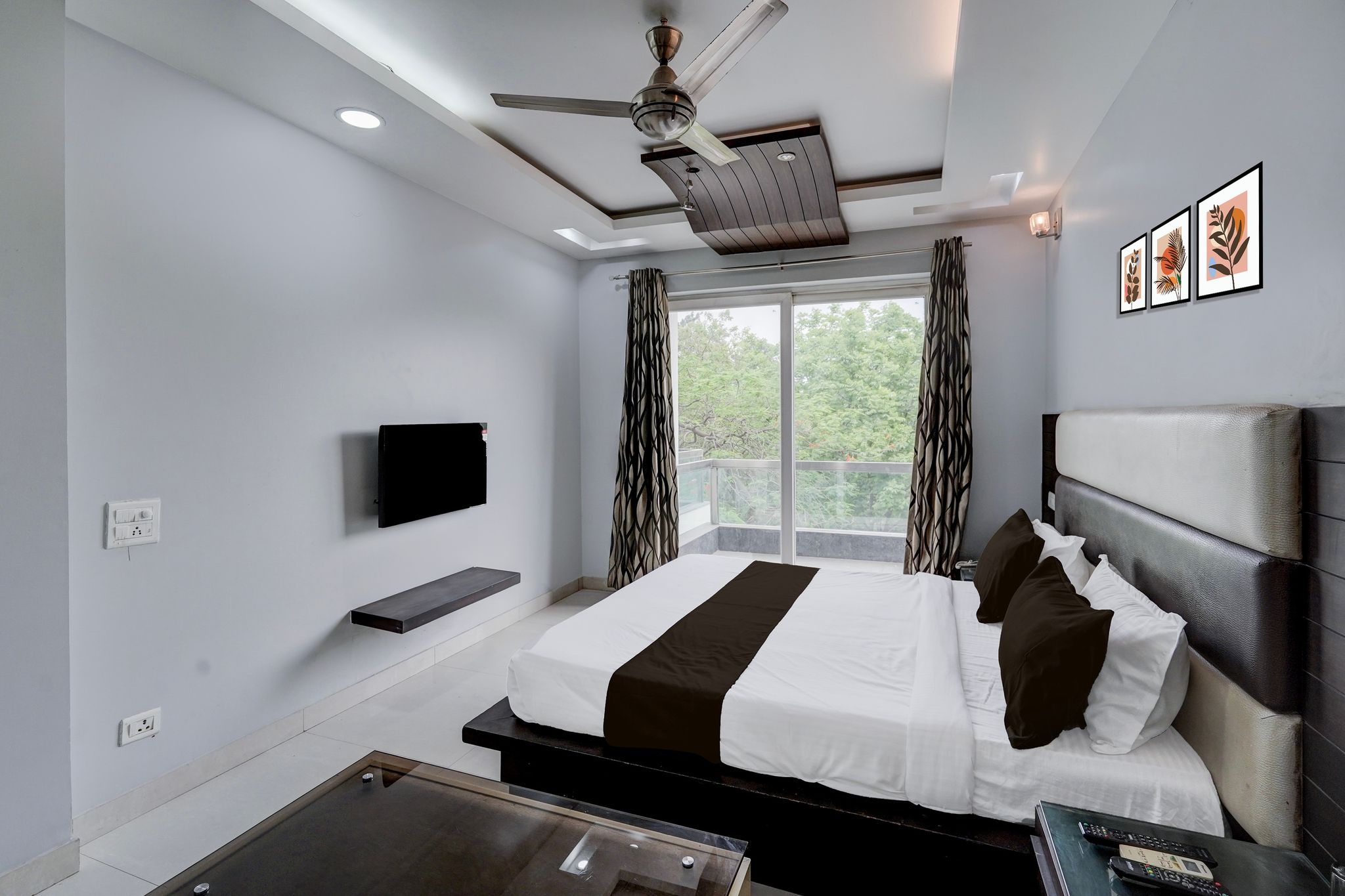 Hotel O Royal Inn Classic 4