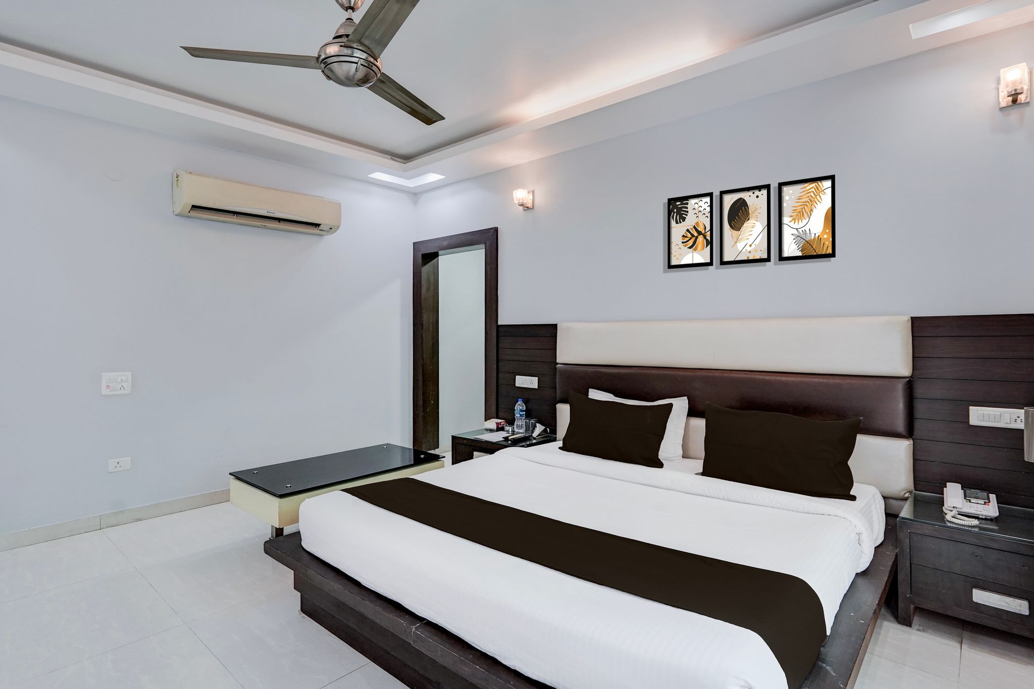 Hotel O Royal Inn Classic 2