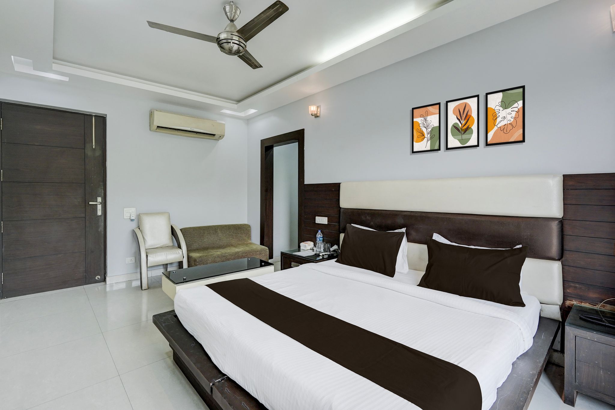 Hotel O Royal Inn Classic 14