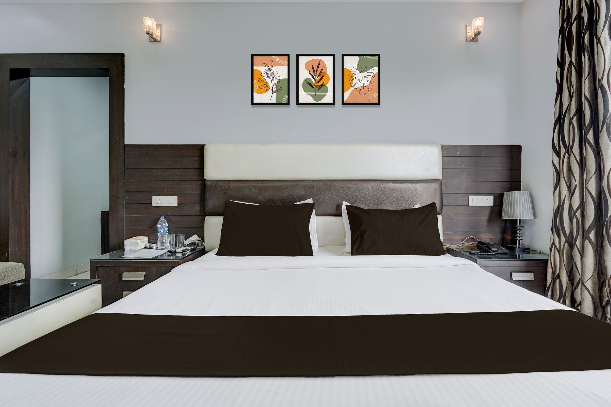 Hotel O Royal Inn Classic 11