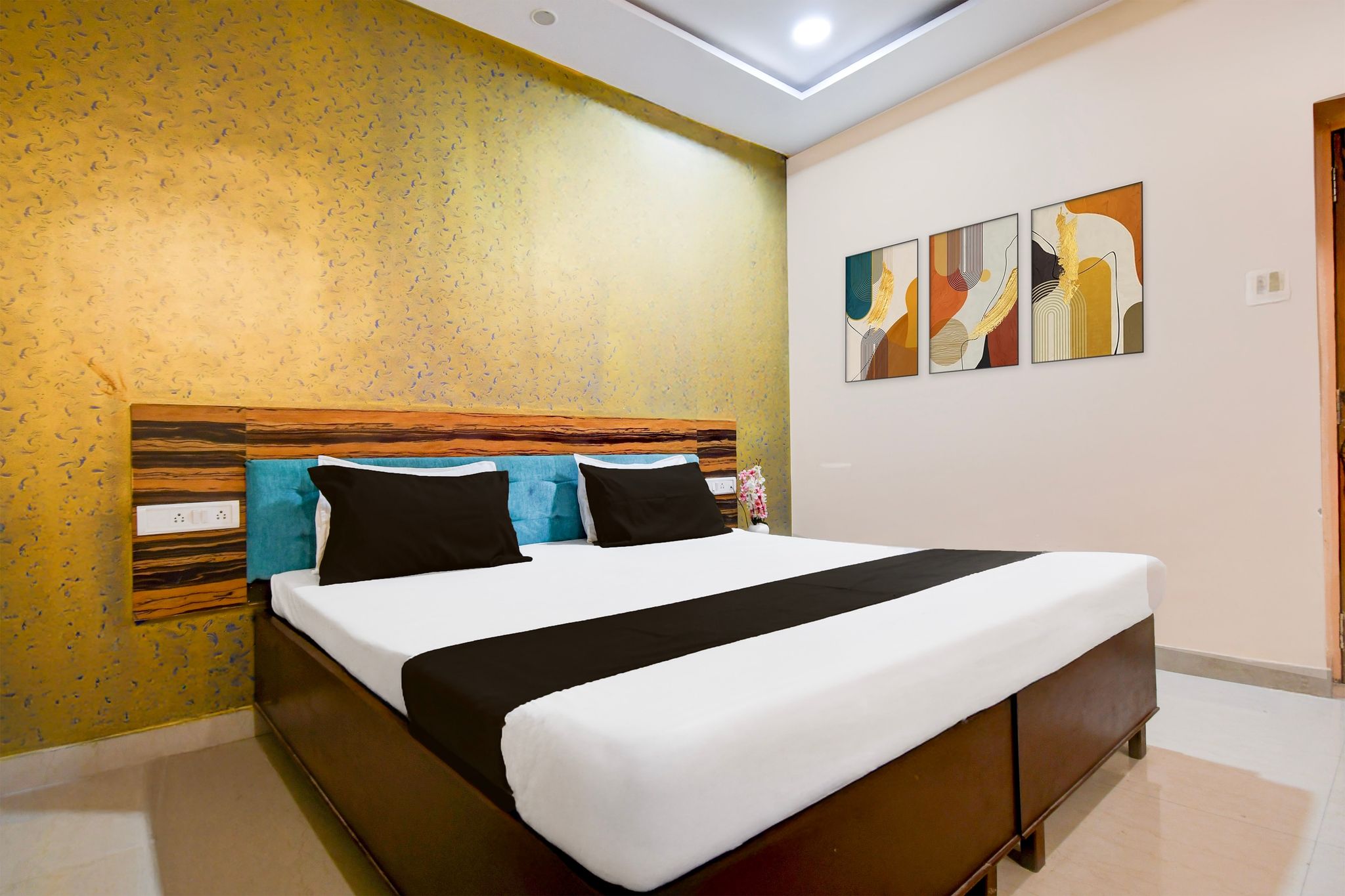 Hotel O by OYO The Grand Patliputra Classic 3