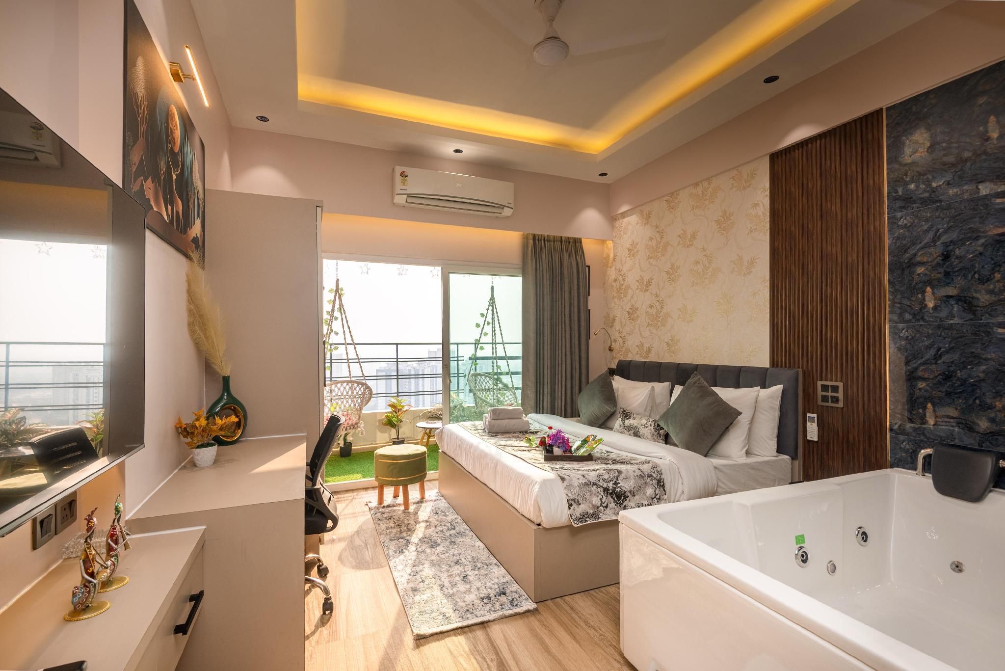 Jacuzzi & Big Screen By Buddies Home Apartment 2