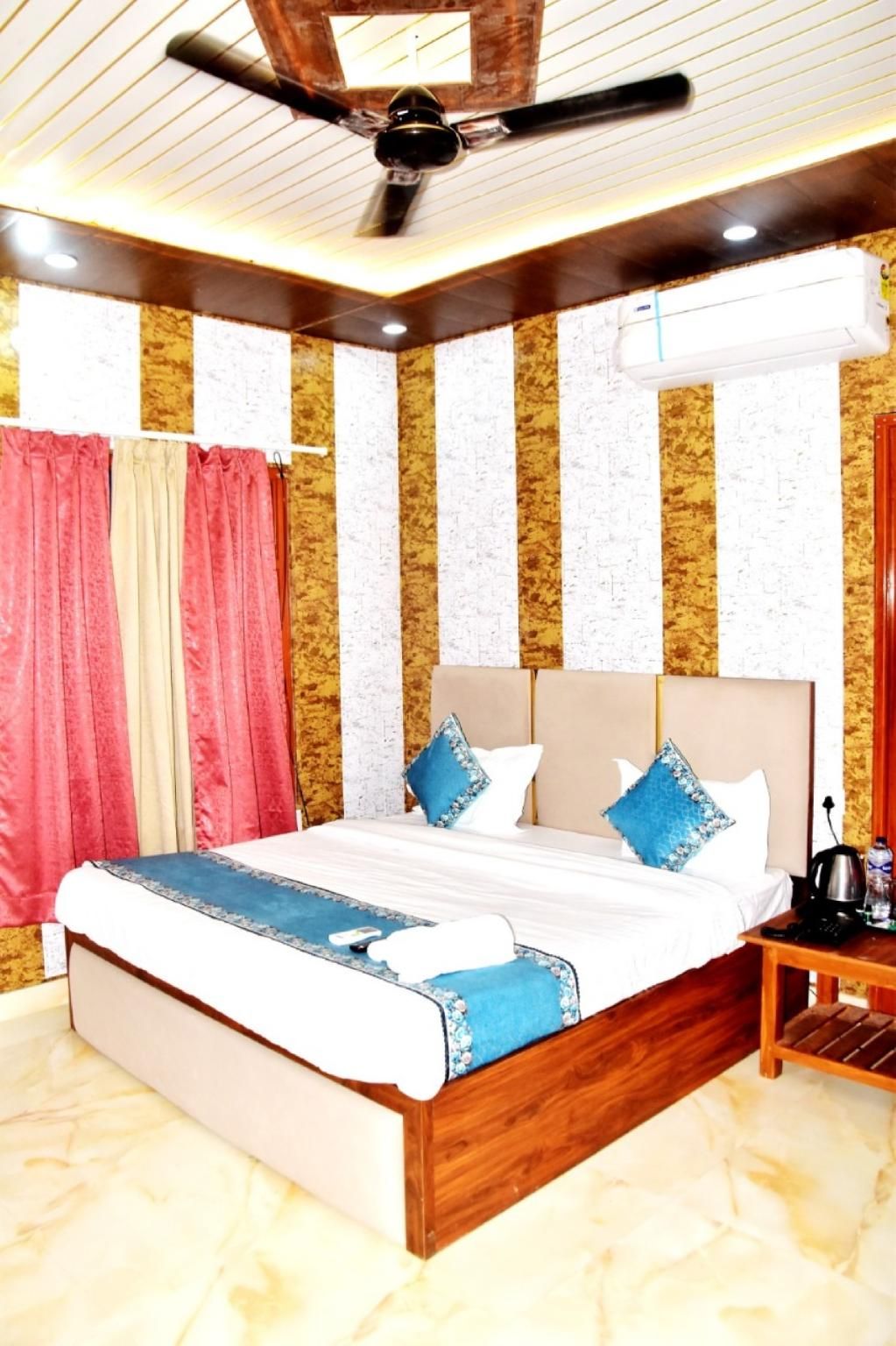 Super Deluxe Air Conditioining Room