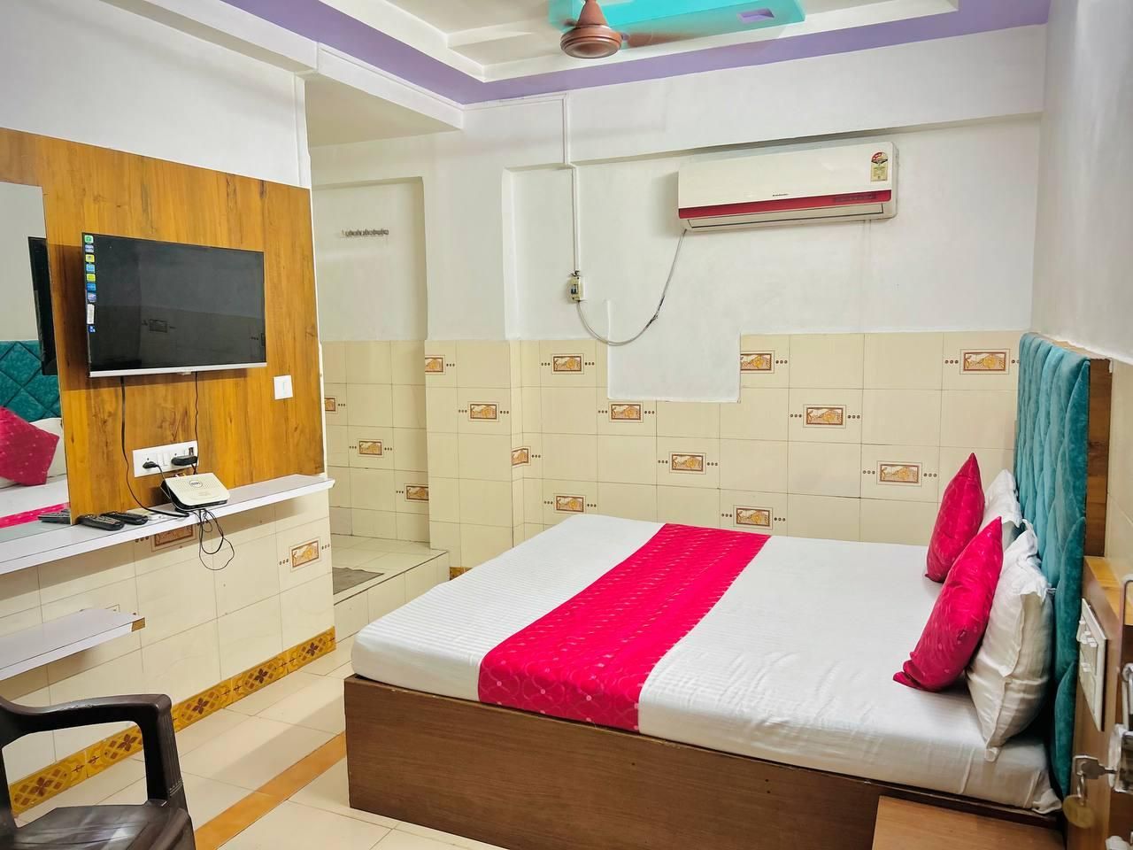 Hotel Ashadeep Double Room 3