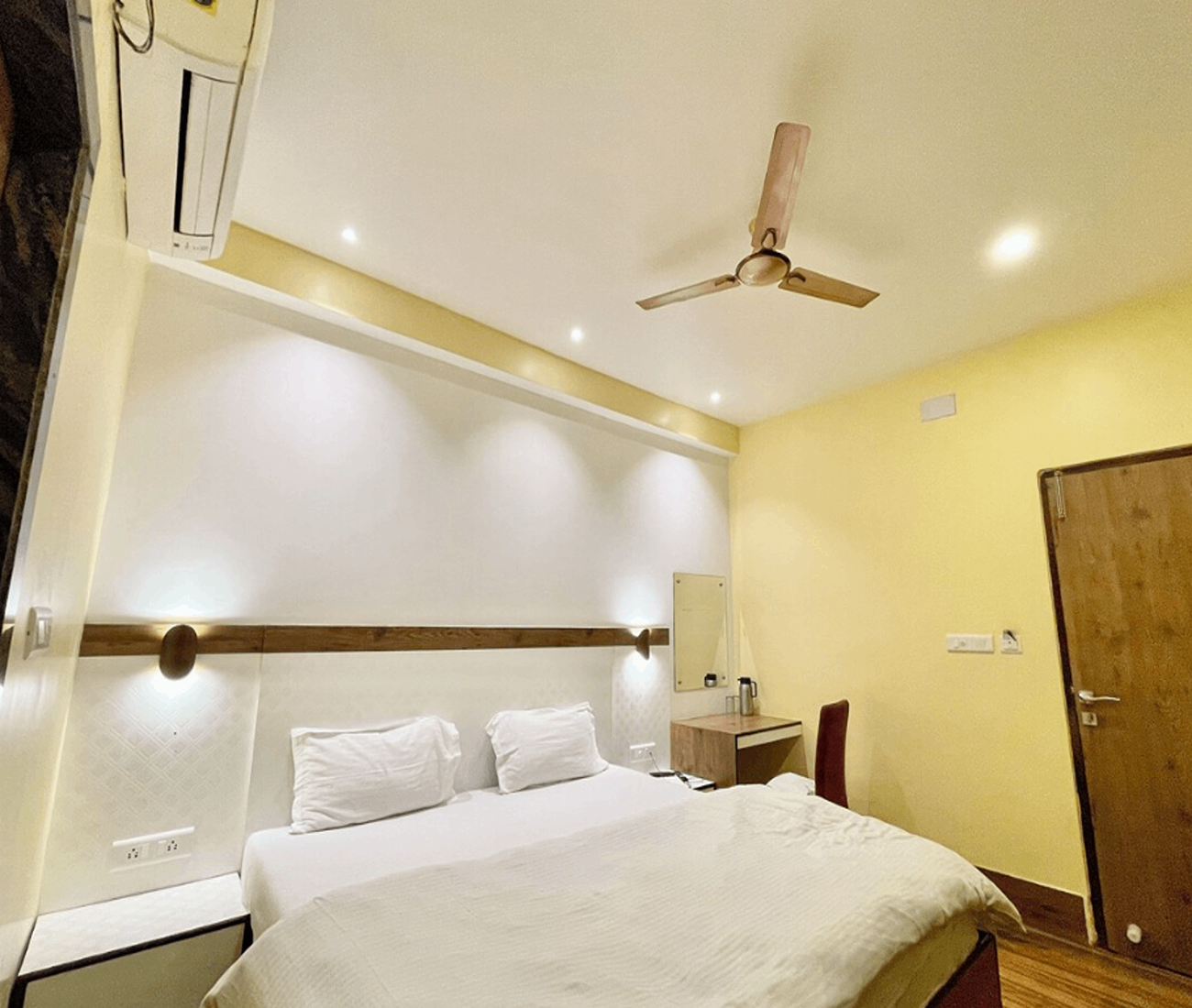 Deluxe Double or Twin