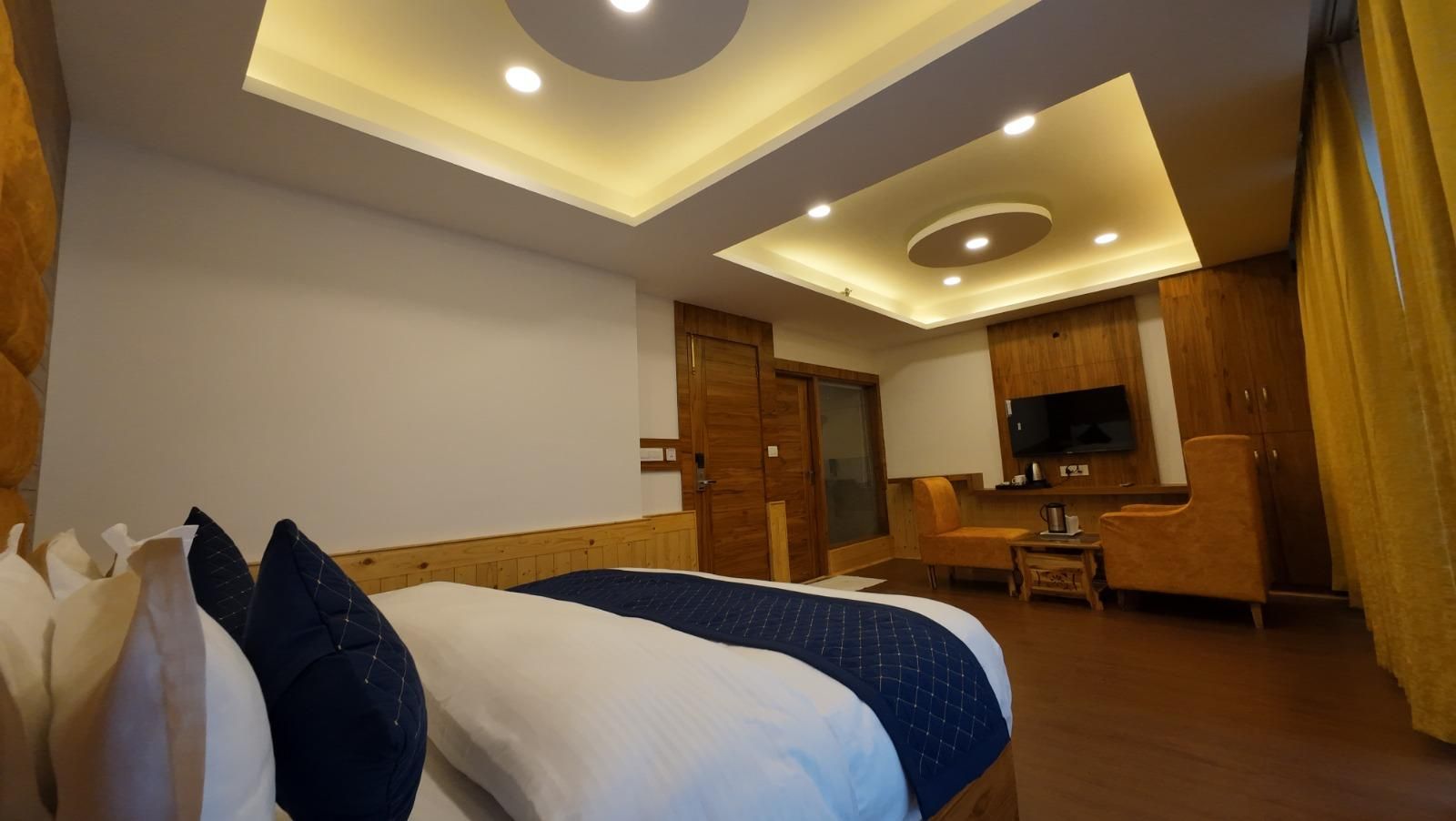 King Room with Balcony