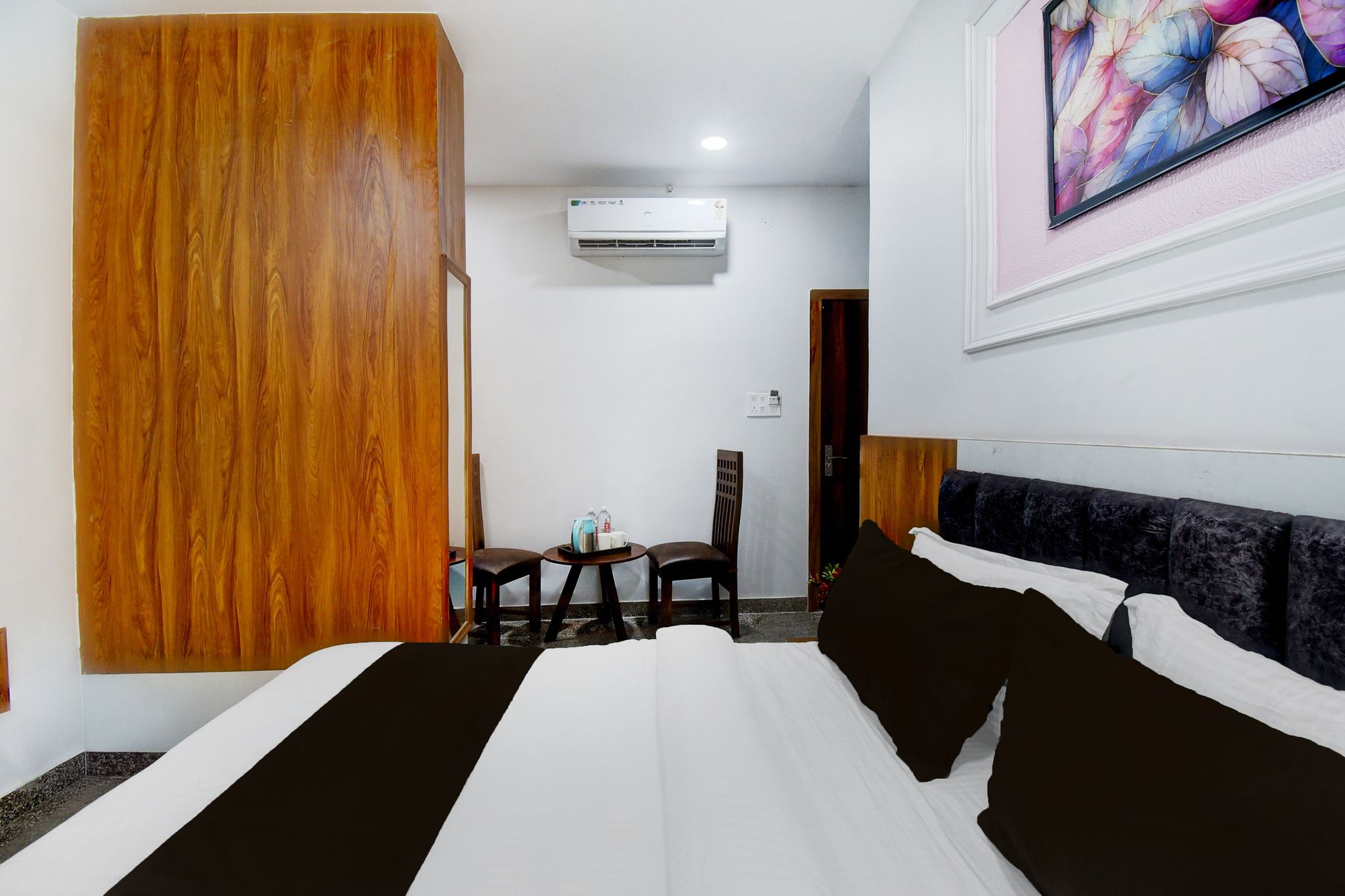 Hotel O Maruti
