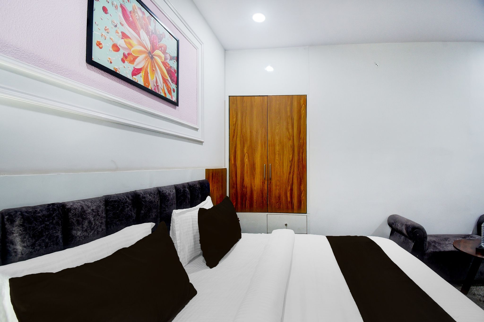 Hotel O Maruti
